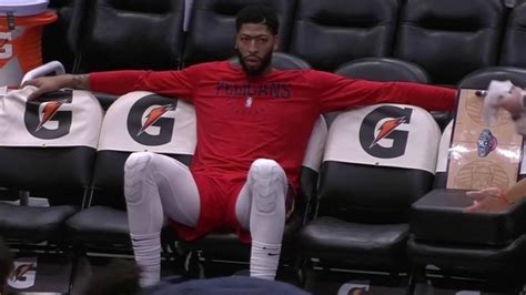 how long is anthony davis wingspan