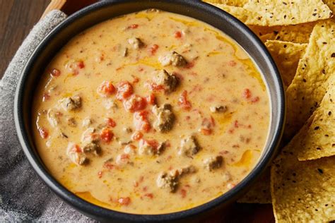 7 Layer Taco Dip {with ground beef!} Take Two Tapas