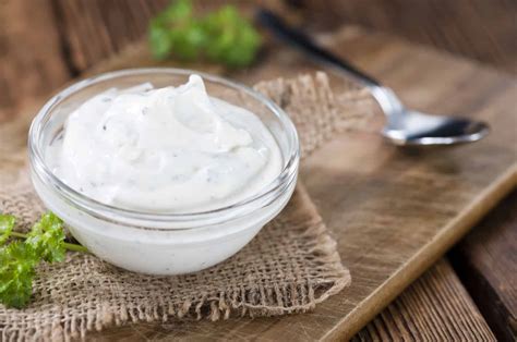 how long is sour cream good after expiration