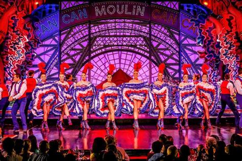 how long is the moulin rouge show in paris