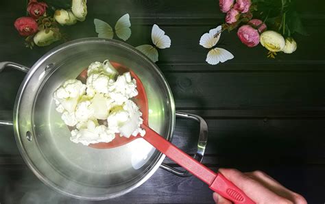 how long to cook cauliflower in water