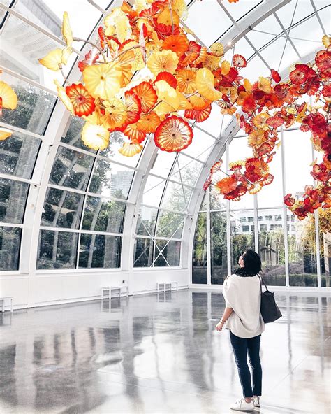 how long to spend at chihuly garden and glass