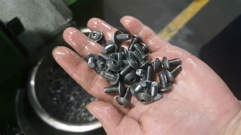 How Machine Screws Are Made