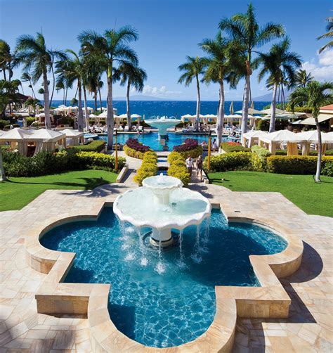 how many four seasons hotels are in hawaii