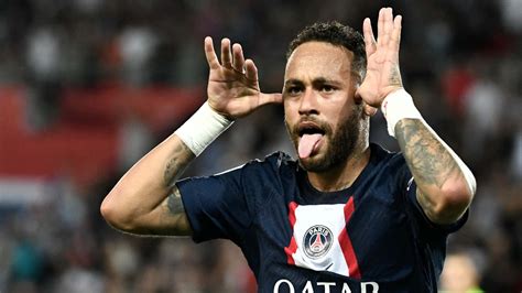 how many goals did neymar score for psg
