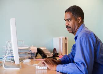 how many hours do computer programmers work