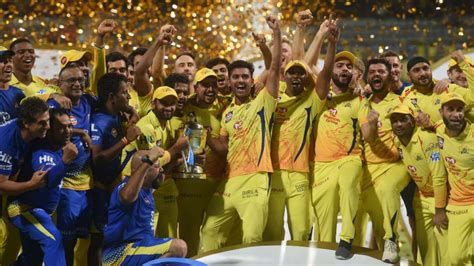 how many ipl trophy won by csk