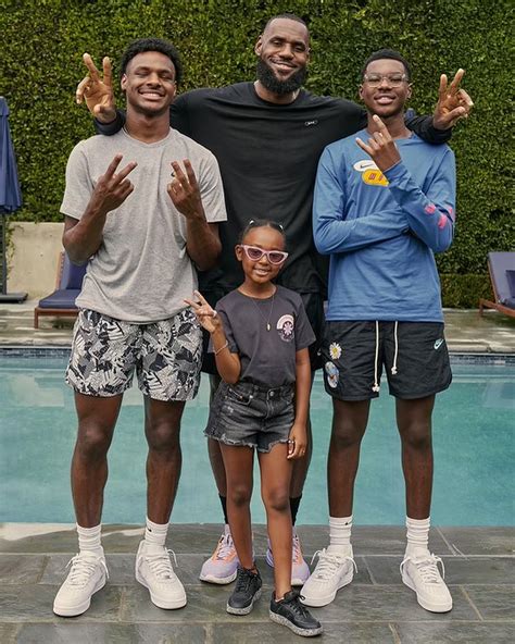 how many kids does lebron james have