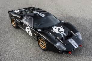 how many mph is ford gt40 mk2