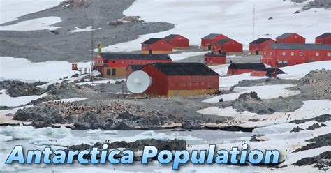 how many people live in antarctica 2022