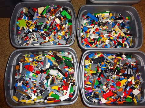 how many pieces in a lego set