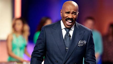 how many suits do steve harvey have