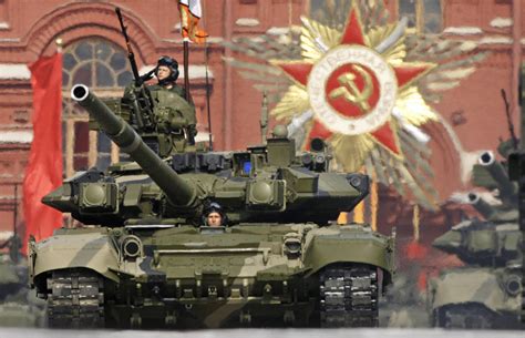 how many t-90 tanks does russia have