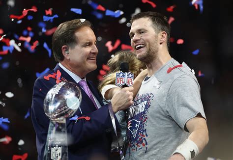 how many times has tom brady won back to back super bowls
