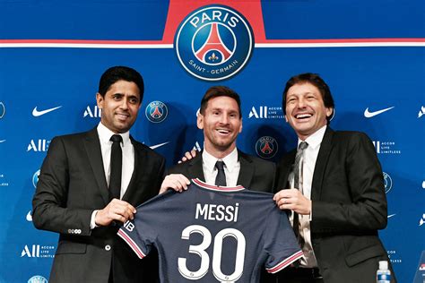 how much did psg sign messi for