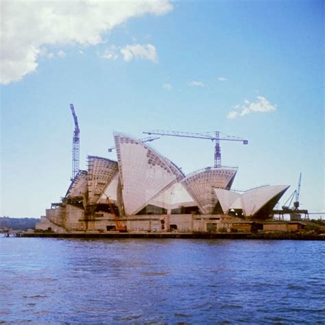 how much did sydney opera house cost to build