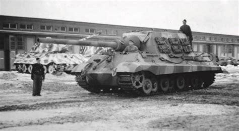 how much did the jagdtiger weigh