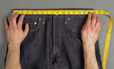 how much do jeans weight