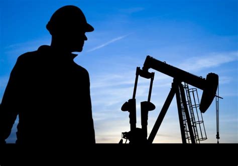 how much do petroleum engineering make