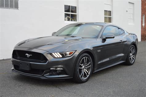 how much does a 2017 ford mustang gt cost