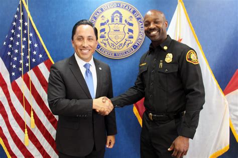 how much does a fire chief make in san diego