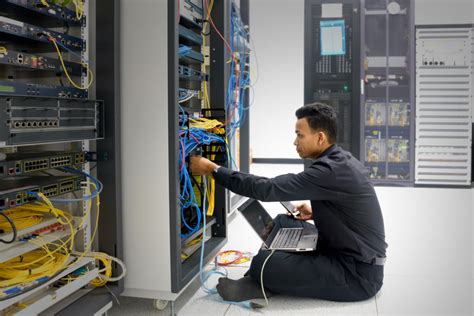 how much does a network systems administrator make