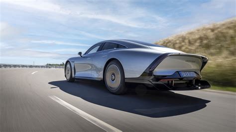 how much does mercedes charge per hour