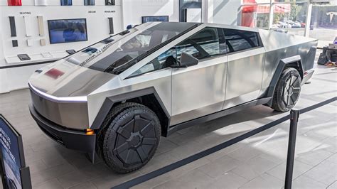 how much does the average tesla truck cost