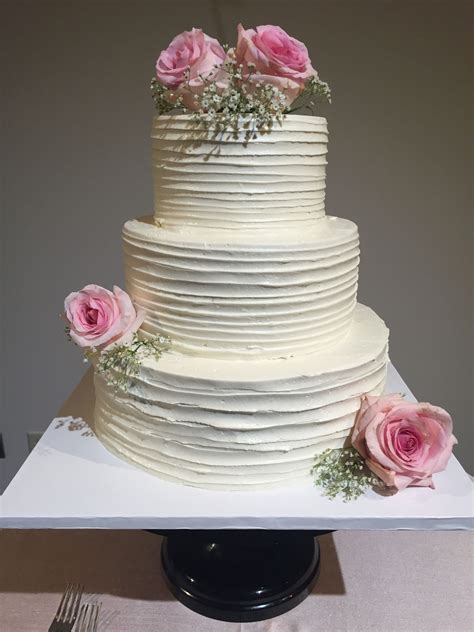 how much is a 3 tier wedding cake