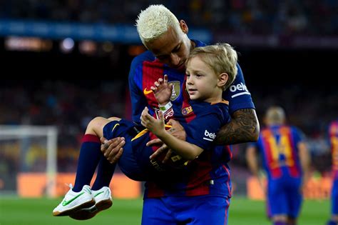 how much kids does neymar have