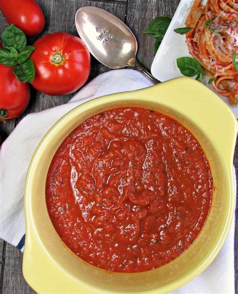 how much tomato is in marinara sauce