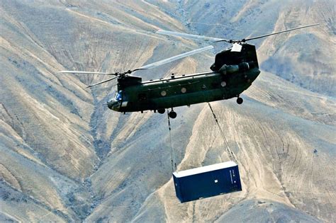 how much weight can a helicopter lift