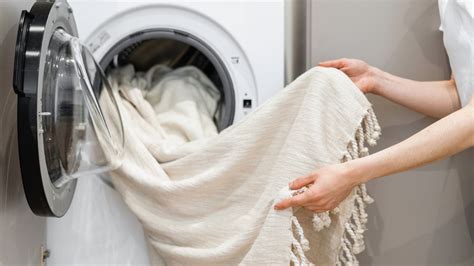 How Often To Launder Blankets