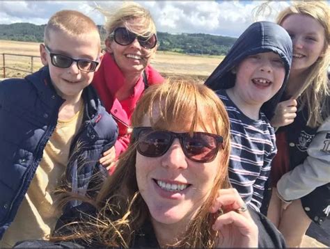 how old are angela rayner's children