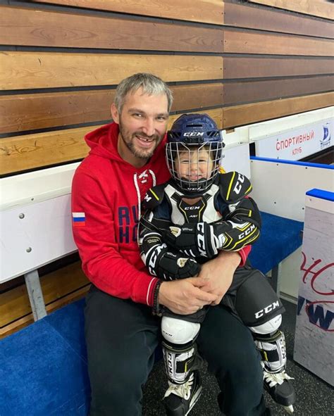 how old is alex ovechkin son