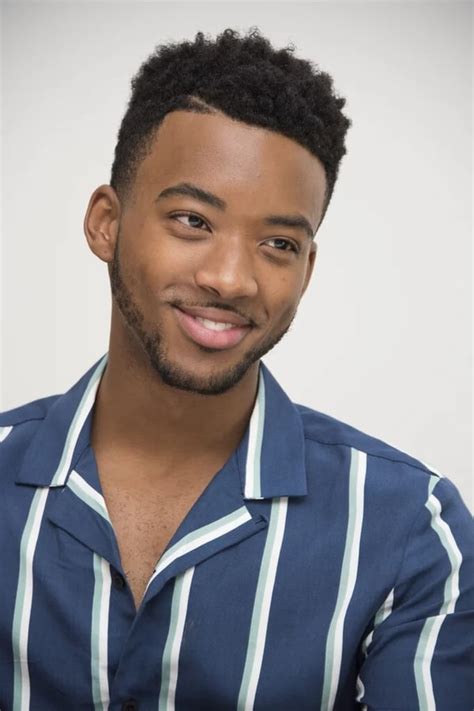 how old is algee smith