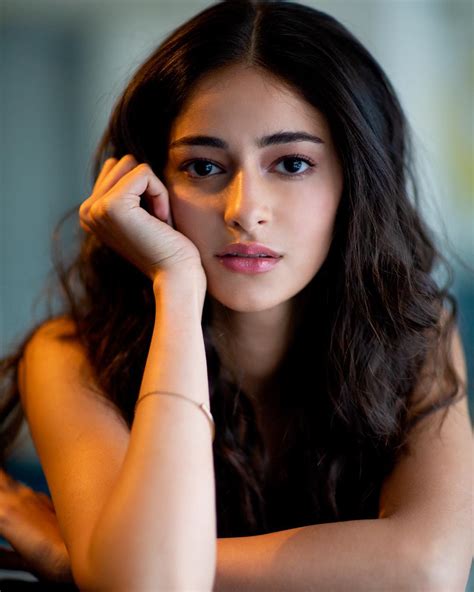 how old is ananya pandey