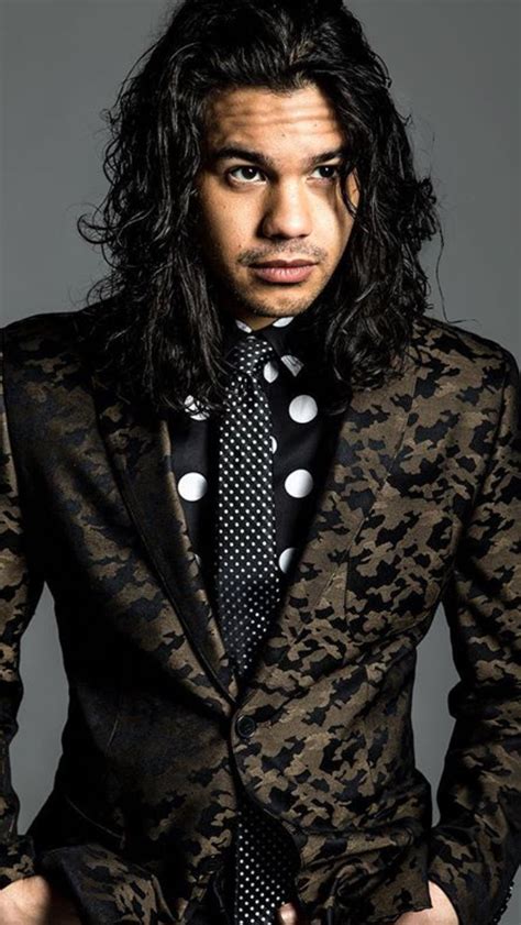 how old is carlos valdes
