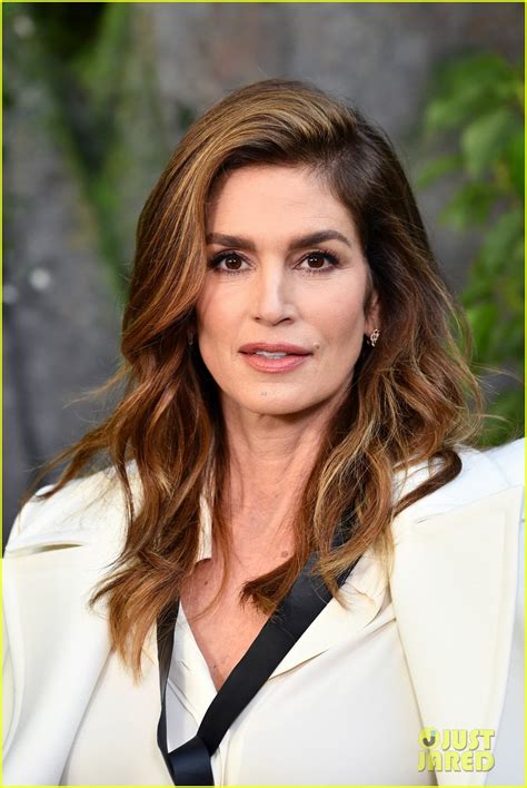 how old is cindy crawford 2021