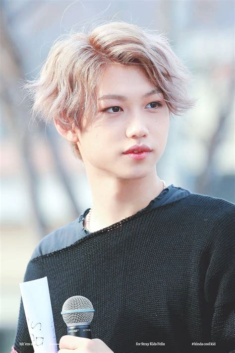 how old is felix from skz