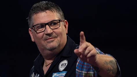 how old is gary anderson