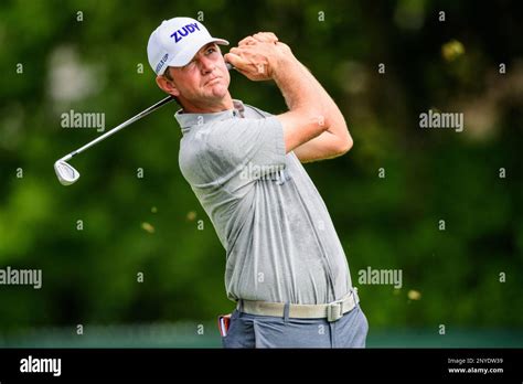 how old is golfer lucas glover