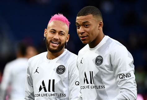 how old is kylian mbappe compared to neymar