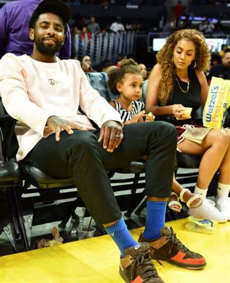 how old is kyrie irving kids