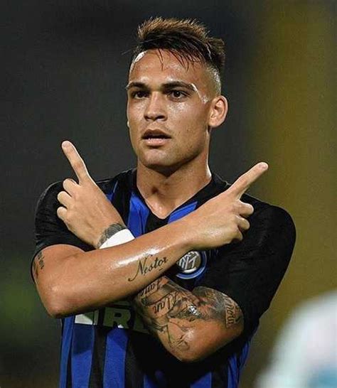 how old is lautaro martinez