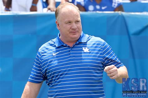 how old is mark stoops