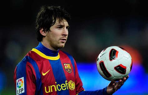 how old is messi