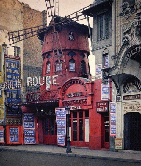 how old is moulin rouge