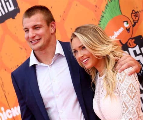 how old is rob gronkowski's wife