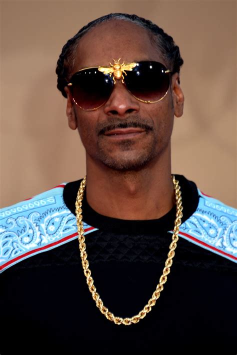 how old is snoop doggy dogg
